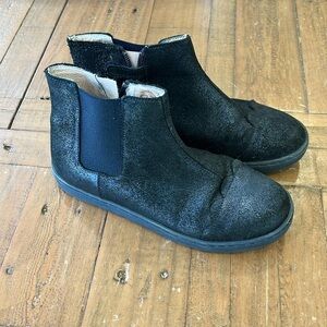 Jacadi navy iridescent metallic leather Chelsea boots